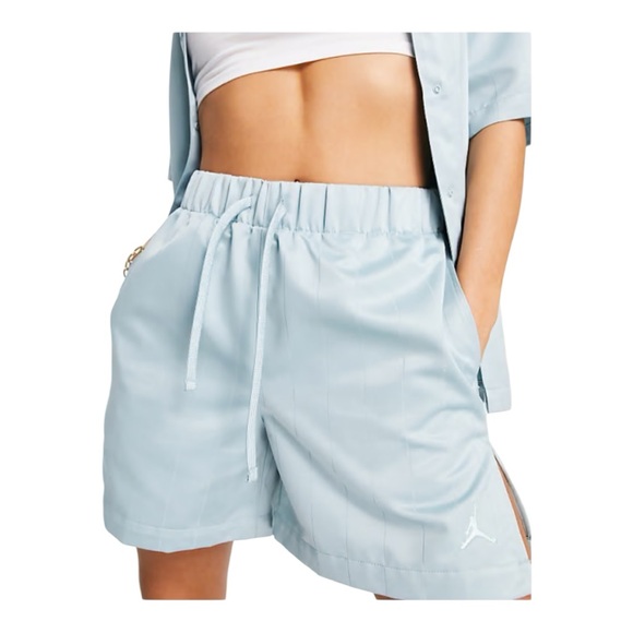 AIR JORDAN WOMENS HERITAGE SHORTS 'OCEAN CUBE' NEW - Picture 2 of 3